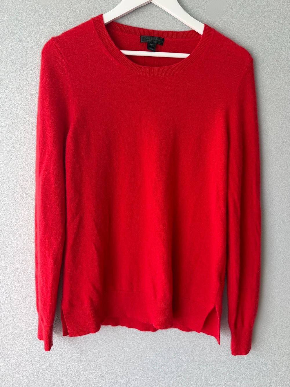 Saks Fifth Avenue red 100% cashmere long sleeve crew neck sweater Women’s sz XL